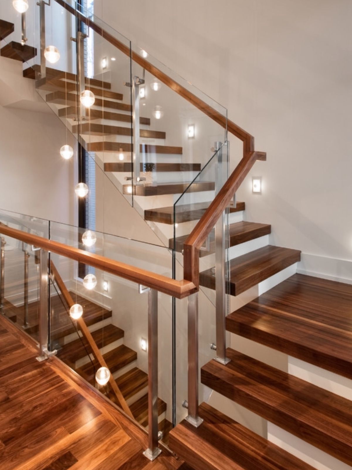 Lan can nhôm kính giả gỗ 